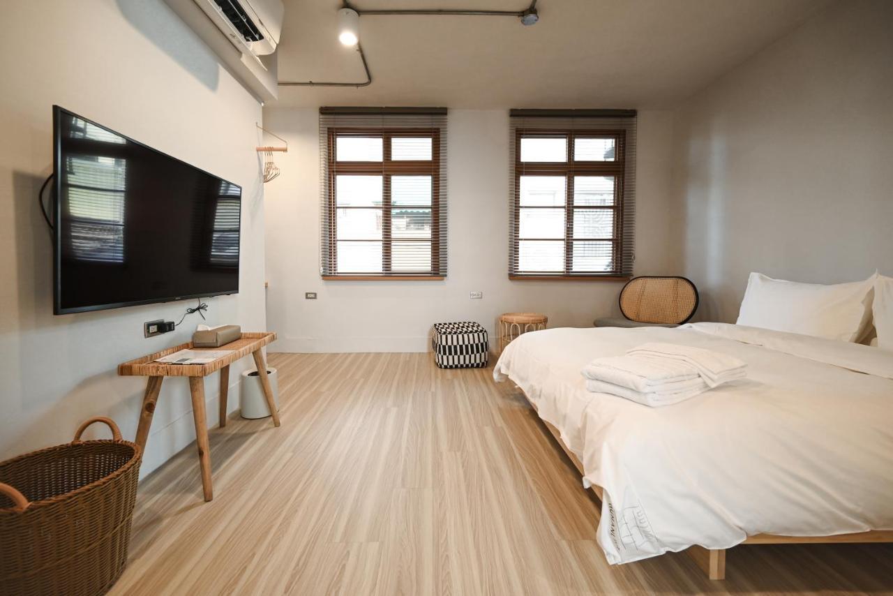 Humanlive Apartment Tainan Bagian luar foto